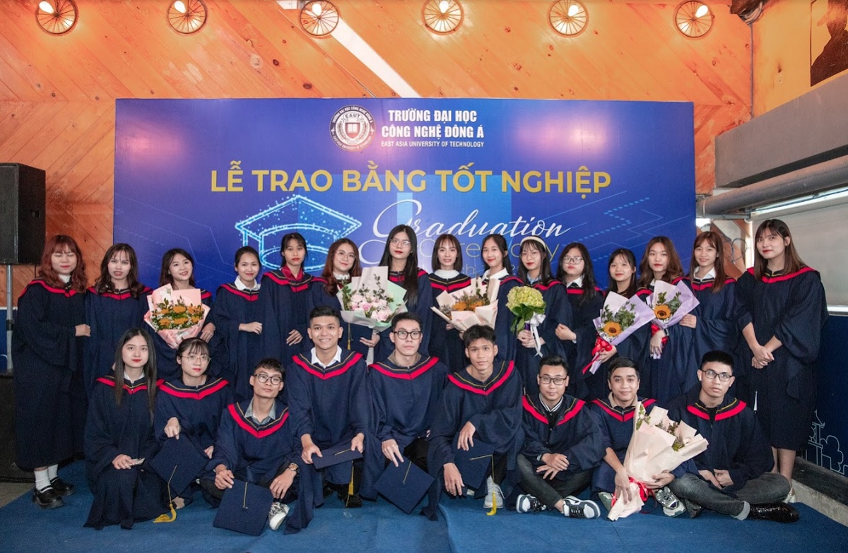 Trường Đại học Công nghệ Đông Á đặt dấu chân đầu tiên cho mô hình đào tạo thực hành ứng dụng của nền giáo dục hiện đại thời kỳ chuyển đổi số.