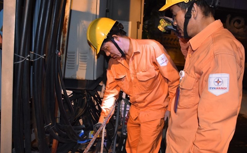 Chính phủ yêu cầu giải quyết dứt điểm thiếu điện trong tháng 6.