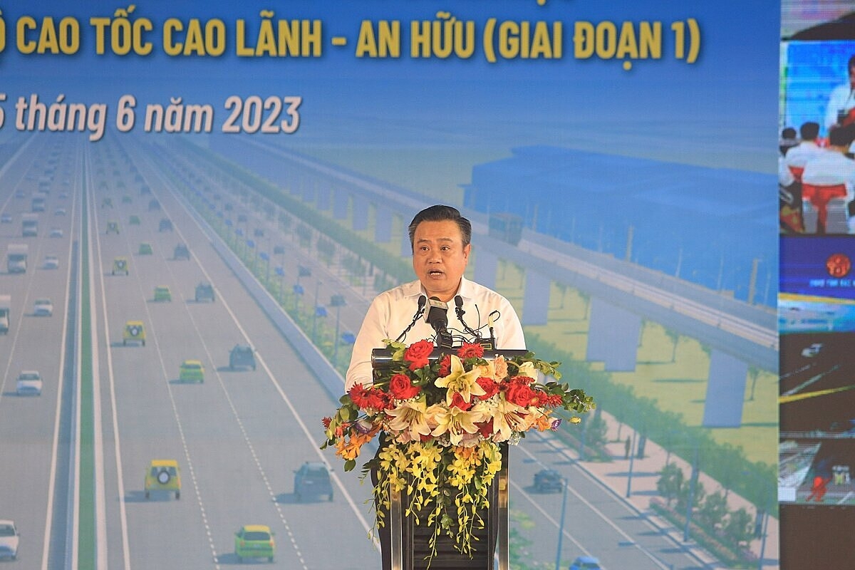 Vành đai 4 chính thức khởi công tại 4 điểm cầu tại Hà Nội.