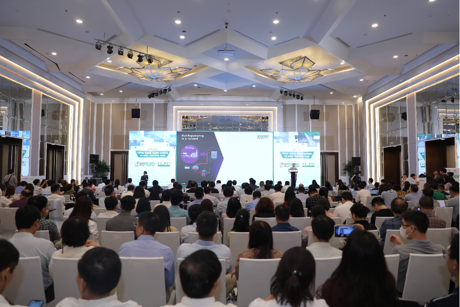 Toàn cảnh diễn đàn.