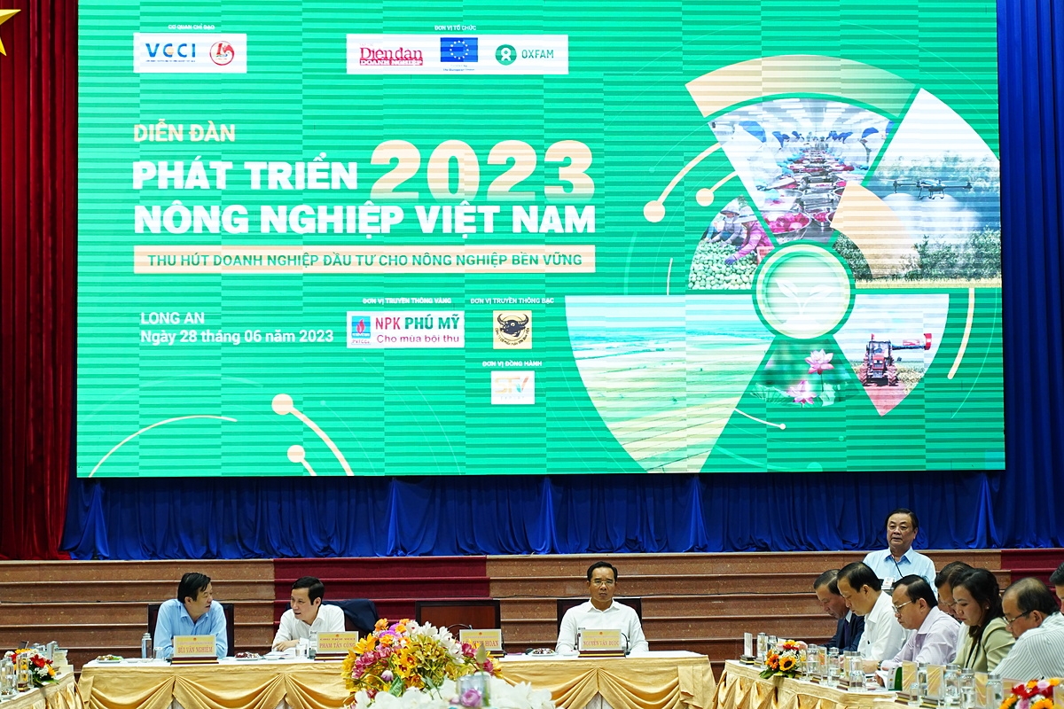 VCCI và Ủy ban nhân dân tỉnh Long An phối hợp tổ chức Diễn đàn.