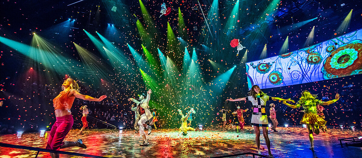 Show diễn KA của Cirque du Soleil đem lại hàng tỷ đô la doanh thu cho khu tổ hợp mua sắm tại Las Vegas mỗi năm.