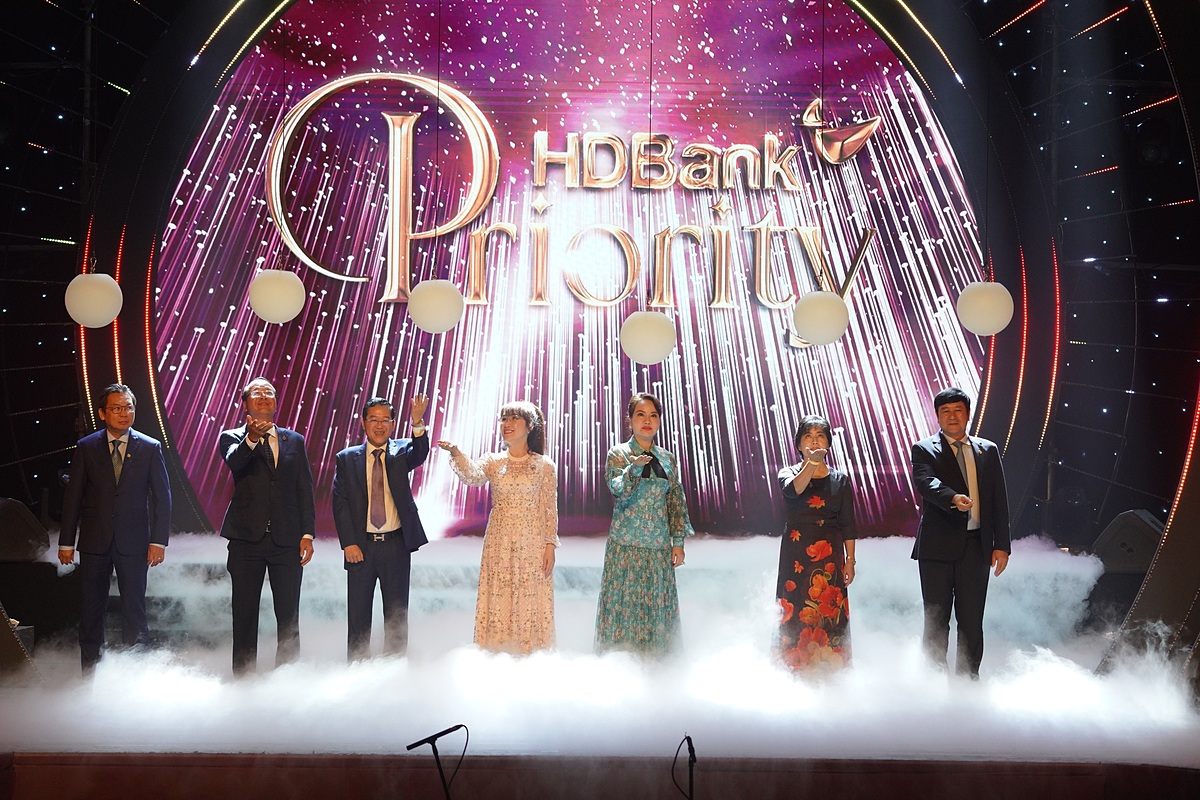HDBank ra mắt Dịch vụ khách hàng đặc biệt HDBank Priority trong đêm nhạc HDBank Priority.