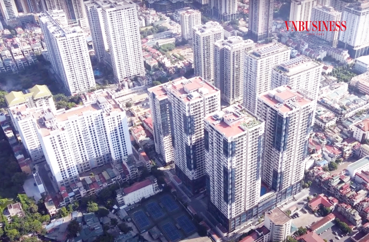 Lãi suất cho vay mua nhà vẫn neo cao gây áp lực lớn cho người dân và cả doanh nghiệp.