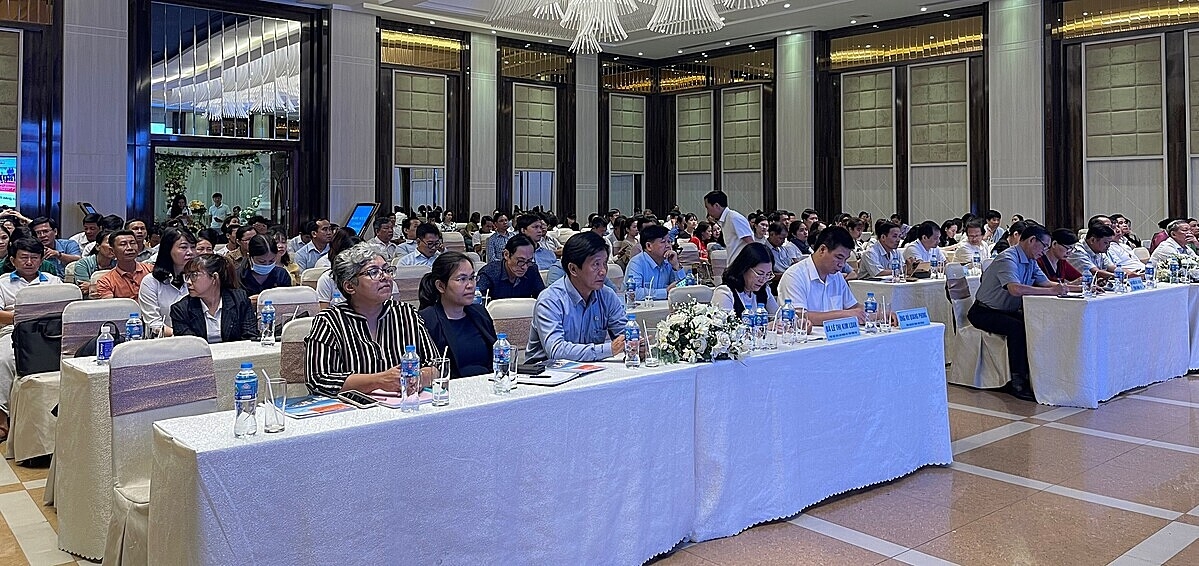 Hội nghị kết nối giao thương các HTX năm 2023 thu hút nhiều HTX, nhà phân phối, nhà xuất khẩu tham gia.