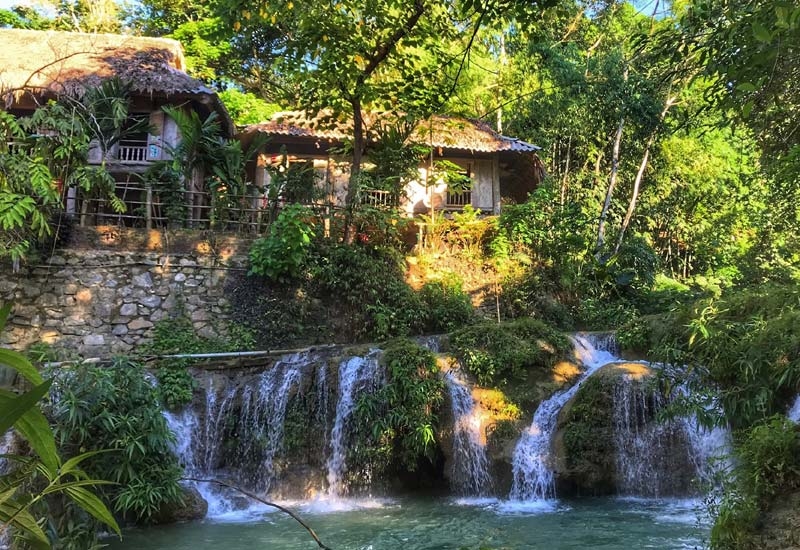 Huyện Lạc Sơn hiện có 12 cơ sở homestay tập trung tại xóm Mu Khướng và xóm Sát.