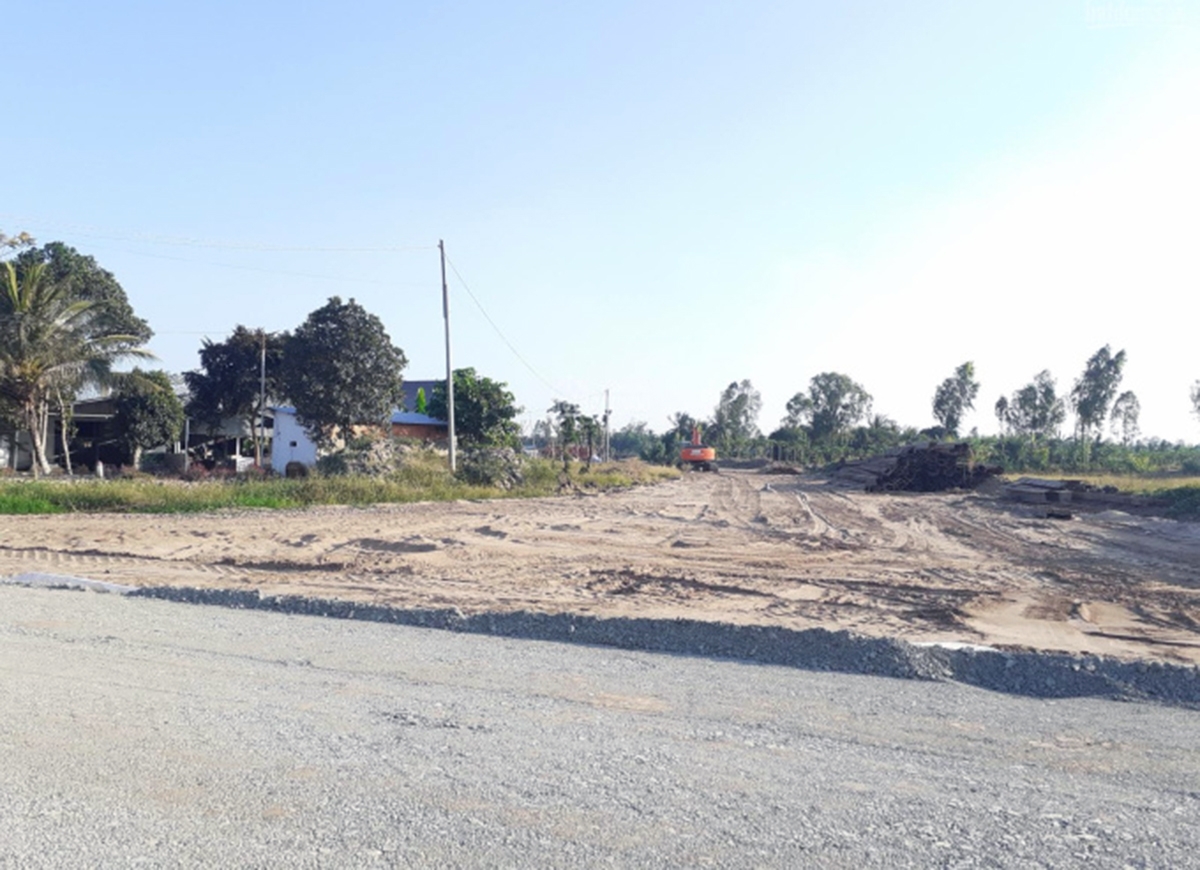 Áp lực của các nhà đầu tư ôm đất tỉnh lộ ngày càng lớn.