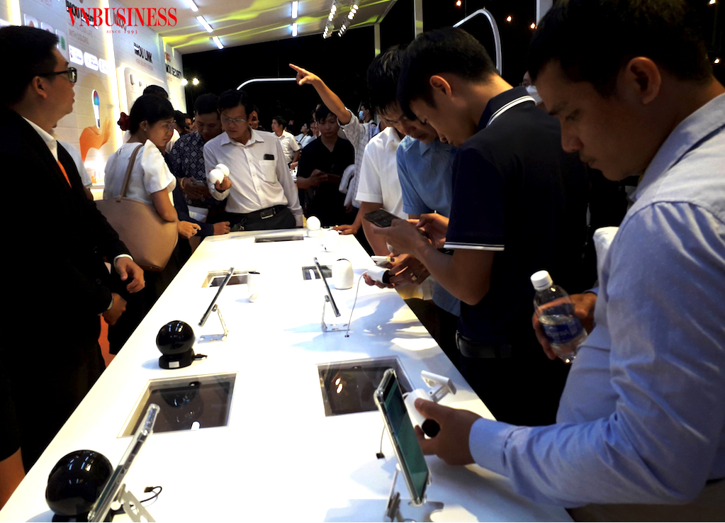 Sau thời điểm “chạm đáy”, dù còn đối mặt không ít rủi ro, nhưng các doanh nghiệp trong ngành hàng điện tử tiêu dùng vẫn được dự đoán sẽ có mức tăng trưởng lợi nhuận ròng mạnh nhất kể từ quý 4/2023 trở đi.