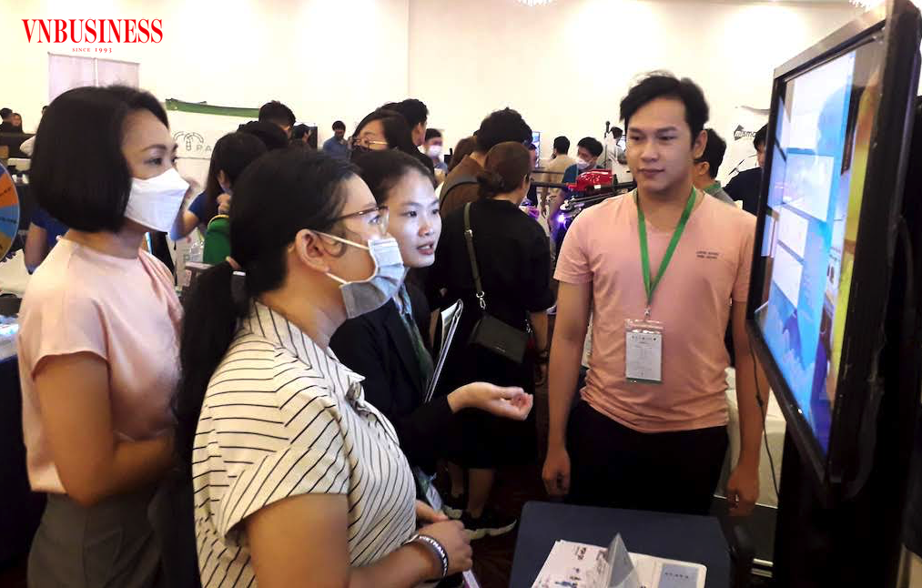 Để “sống sót” trong cuộc đua giành thị phần đầy khắc nghiệt đang đòi hỏi các sàn TMĐT cần có hướng đi bền vững hơn.