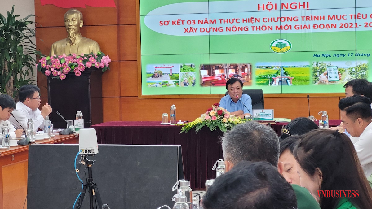 Bộ trưởng Bộ NN&PTNT Lê Minh Hoan chủ trì Hội nghị trực tuyến sơ kết 3 năm thực hiện Chương trình mục tiêu quốc gia xây dựng nông thôn mới