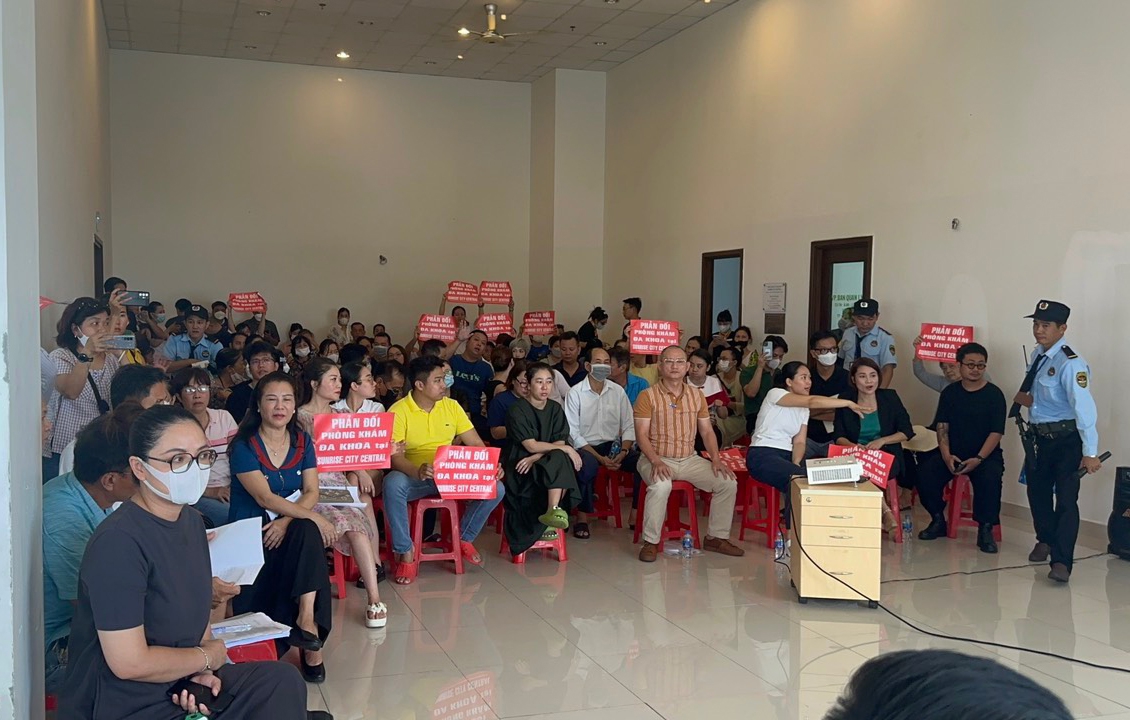 Các cư dân không đồng thuận Bệnh viện Tâm Anh mở phòng khám tại chung cư.