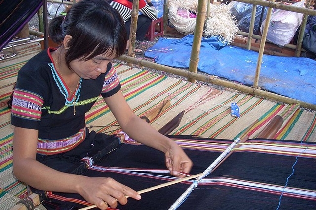 Việc làm của đồng bào DTTS có ý nghĩa quan trọng trong chiến lược, quy hoạch và kế hoạch phát triển kinh tế - xã hội.