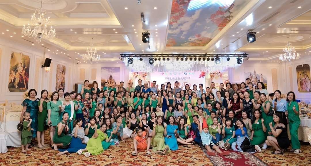 Hơn 200 thành viên từ nhiều tỉnh thành trên cả nước đã gặp mặt tại Hải Phòng để cùng nhau chia sẻ kinh nghiệm ủ rác, trồng cây.