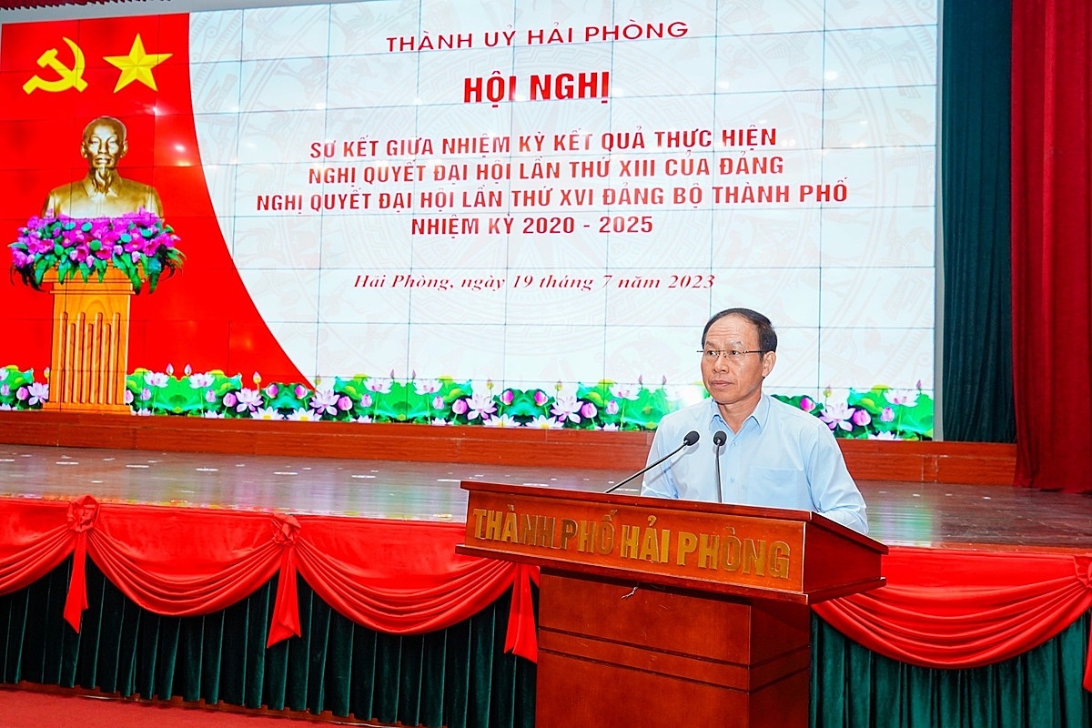 Bí thư Thành ủy Hải Phòng Lê Tiến Châu phát biểu tại Hội nghị