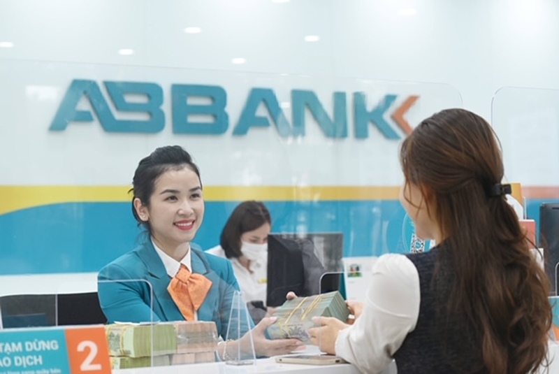 Việc chuyển dịch lên kênh số diễn ra mạnh mẽ tại ABBANK là thành quả của chiến lược “lấy khách hàng làm trọng tâm”, tập trung các giải pháp thiết kế lại trải nghiệm hướng tới khách hàng.