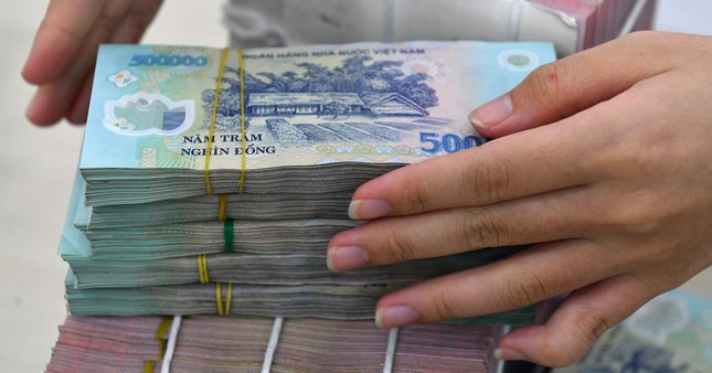 Dự báo, từ nay đến cuối năm, lãi suất cho vay bình quân sẽ giảm xuống 7,5 - 8%.