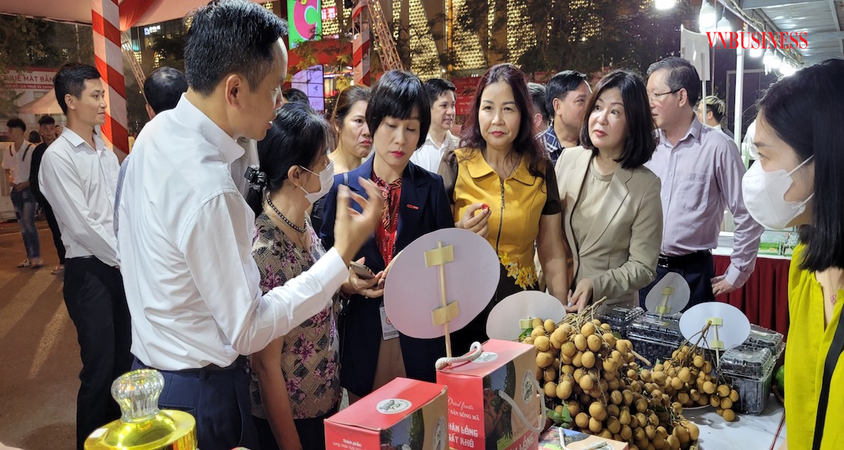 Đẩy mạnh tuyên truyền để người dân sử dụng và tin dùng hàng Việt.