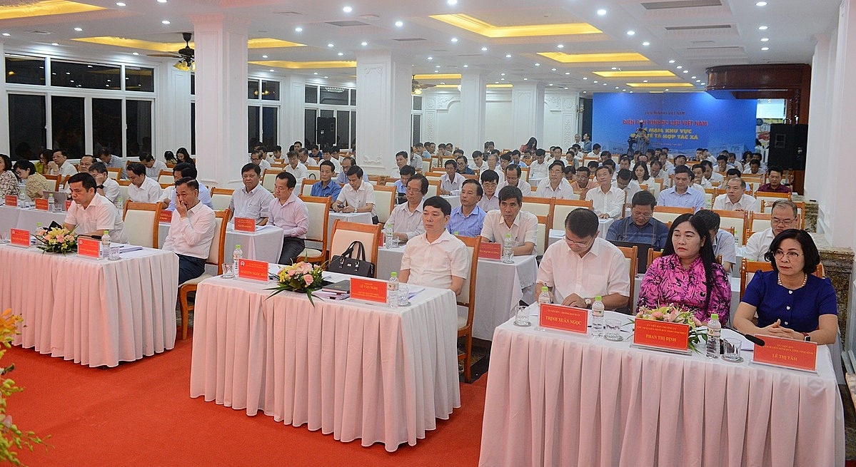 Tại Hội nghị Ban Chấp hành Liên minh HTX Việt Nam lần 7, khóa VI, các đại biểu cho rằng, đổi mới phương thức kinh doanh, đầu tư cho những sản phẩm mới giúp HTX thích ứng với thị trường.