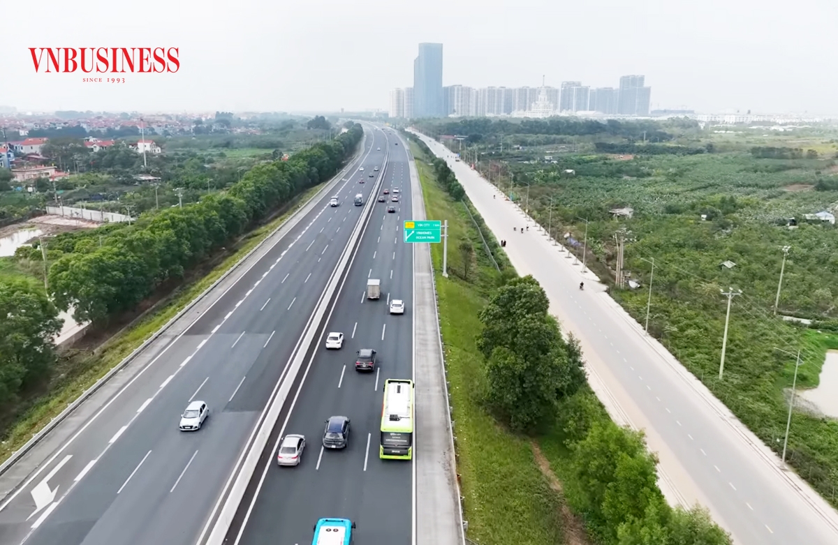 Hạ tầng kết nối đô thị, kết nối vùng tại Hà Nội đang ngày càng được hoàn thiện.