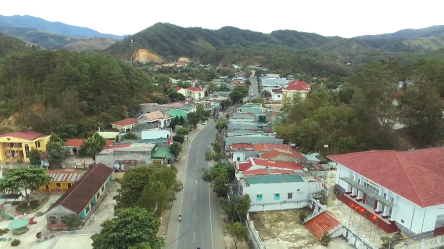 Bộ mặt của huyện biên giới Đăk Glei ngày càng khang trang nhờ có sự chung sức của bà con dân tộc thiểu số theo đạo Tin lành ở xã Đắk Pék.