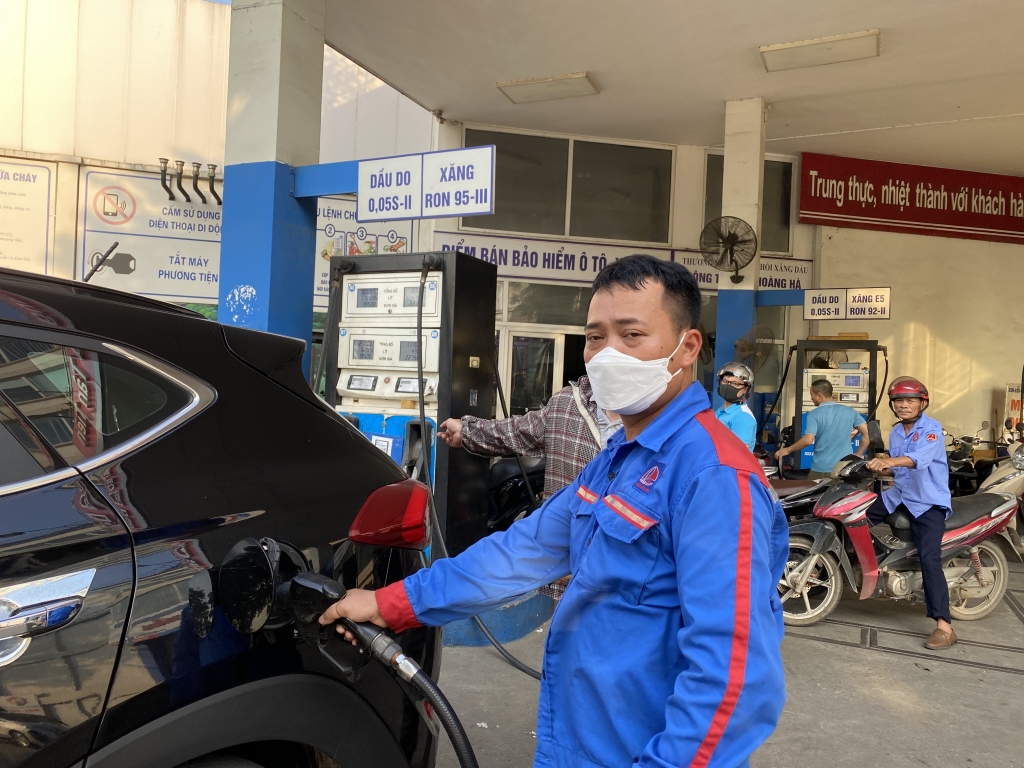 Giá xăng dầu tăng mạnh trong kỳ điều hành chiều ngày 1/8.