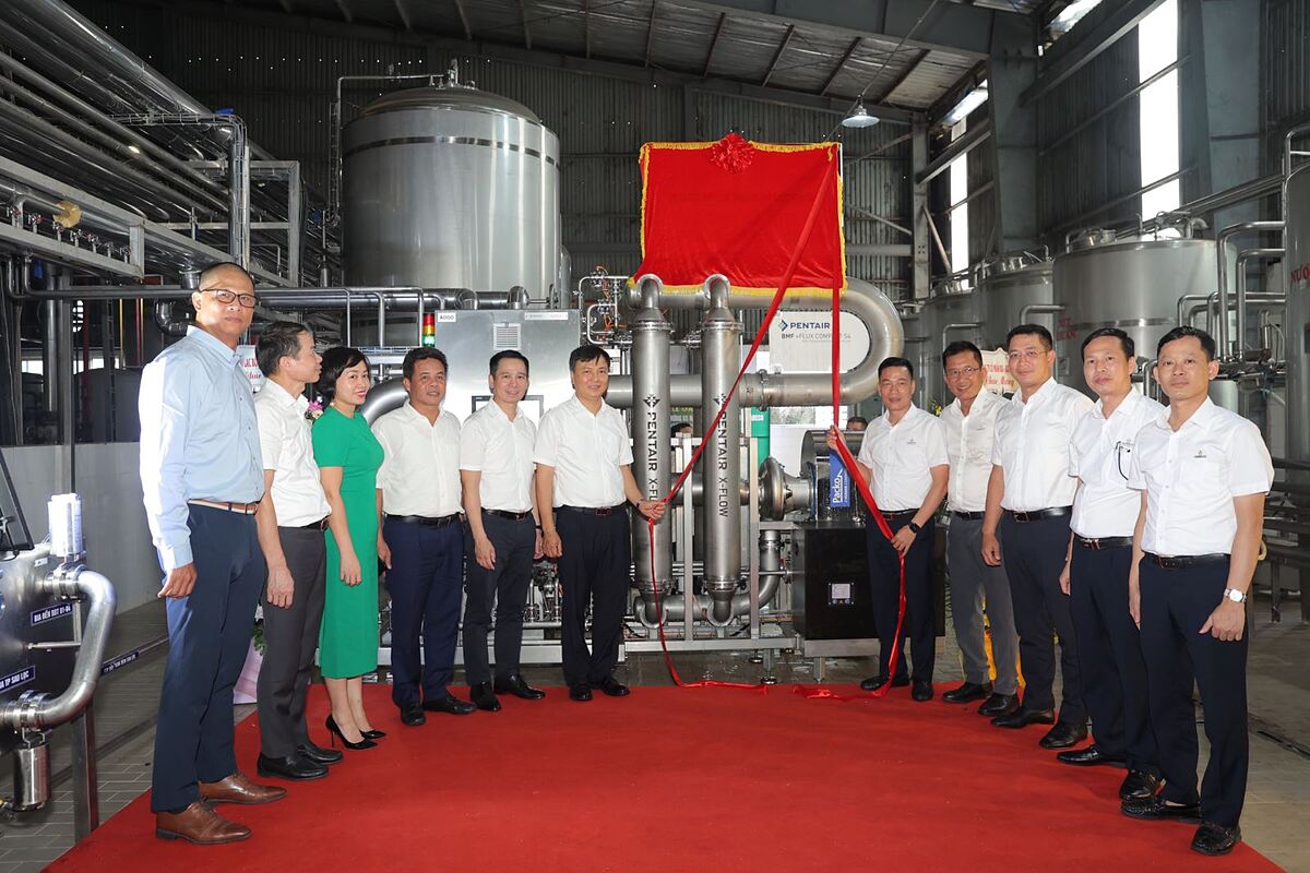 Công ty CP Bia Hà Nội – Hồng Hà đã long trọng tổ chức “Lễ gắn biển Công trình Hệ thống máy lọc màng công suất 15m3/giờ - chào mừng 65 năm ngày truyền thống HABECO &lpar;15/8/1958 – 15/8/2023&rpar;.