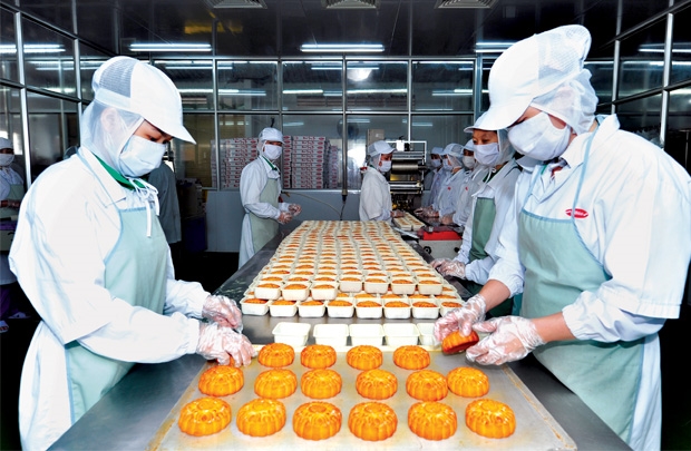 Xu hướng tiêu dùng bánh trung thu đang thay đổi nên các nhà sản xuất đều tập trung làm mới bao bì, mẫu mã, nhất là đối với dòng sản phẩm cao cấp nhằm góp phần nâng cao trải nghiệm cho khách hàng.