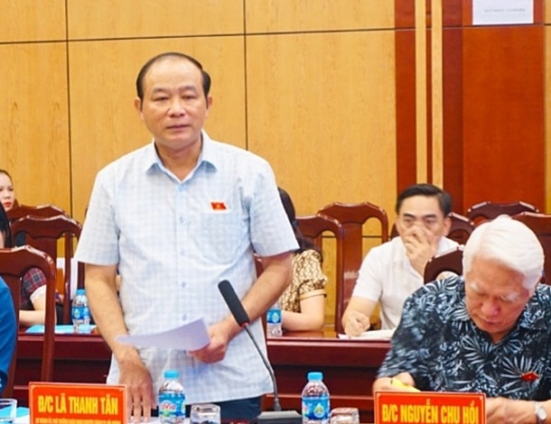 Ông Lã Thanh Tân, Phó Trưởng Đoàn ĐBQH Hải Phòng phát biểu.