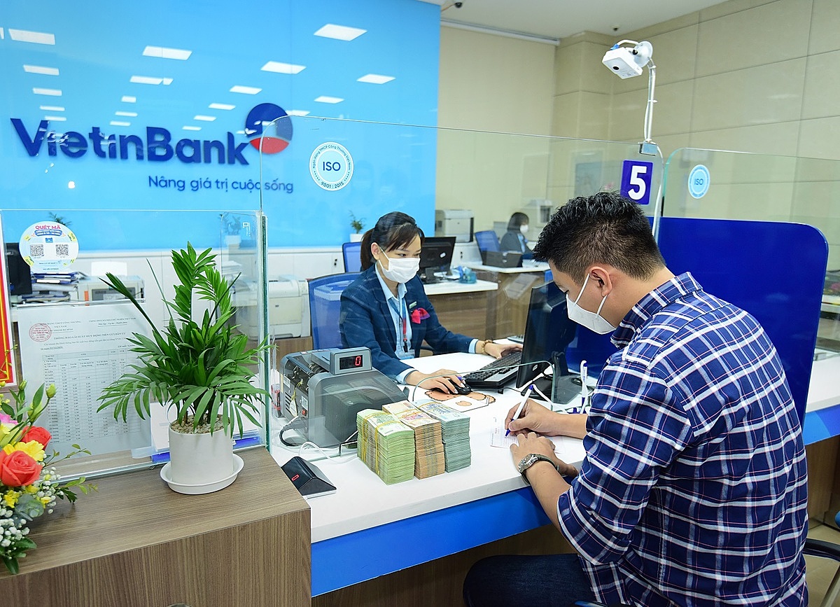 Không chỉ tăng trưởng tín dụng cao, VietinBank có tỉ lệ nợ xấu được kiểm soát ở mức 1,1%, tuân thủ hạn mức kế hoạch; tỉ lệ bao phủ nợ xấu ở mức 170%, tiếp tục duy trì ở mức cao.