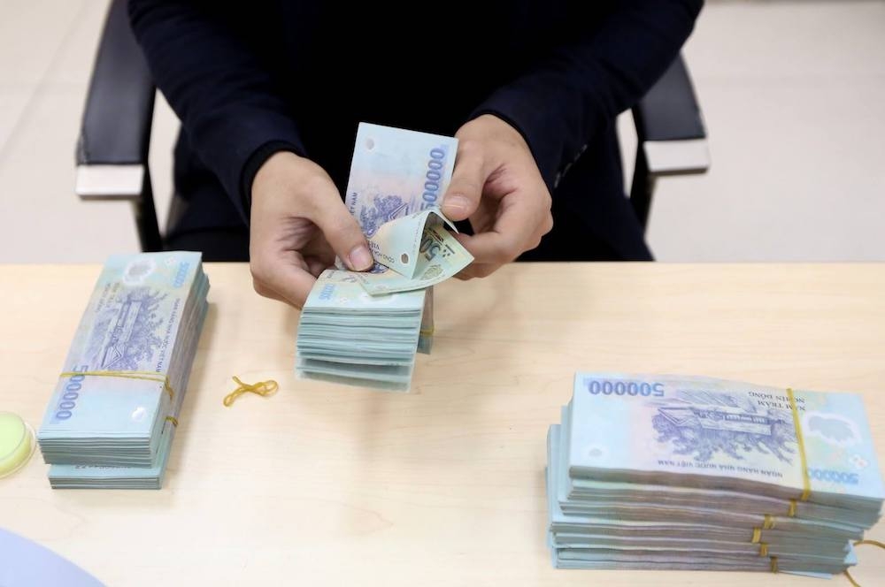 Với tiền nhàn rỗi trong tài khoản chứng khoán, khách hàng có thể nhận về mức lãi suất cao hơn khá nhiều so với gửi tiết kiệm tại ngân hàng cùng kỳ hạn.