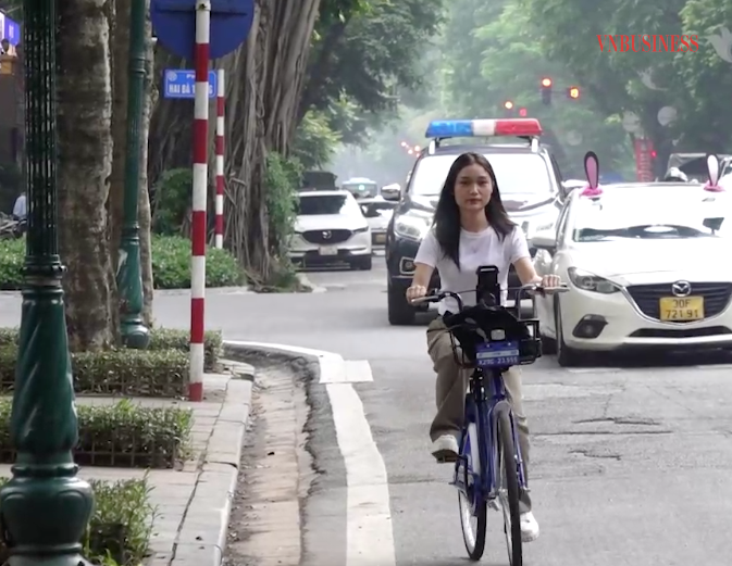 Xe đạp công cộng phải cạnh tranh với các phương tiện giao thông khác để thu hút người dùng.