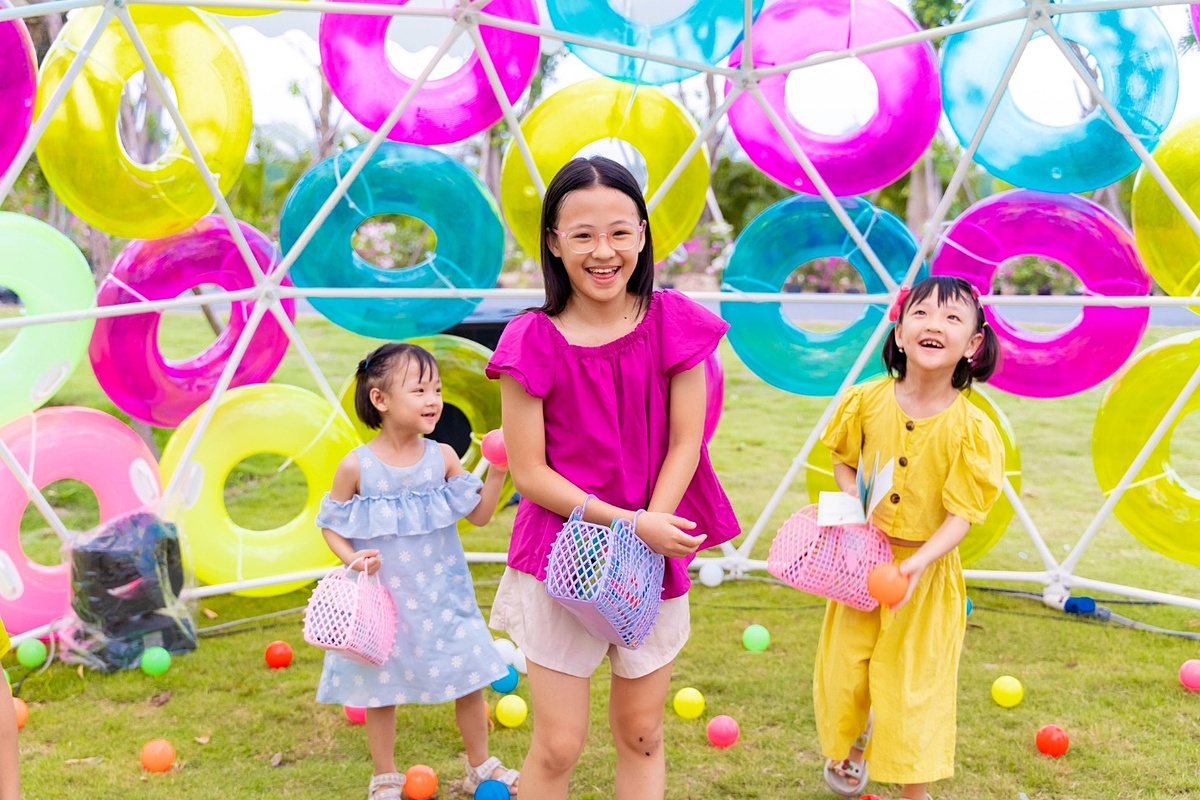 Xuyên suốt 3 ngày hội là 3 đêm tiệc rực rỡ của nghệ thuật âm thanh, ánh sáng, sẽ đem tới cho gia đình những giờ phút cùng ngồi bên nhau, cùng thưởng thức những phần trình diễn để cảm nhận nhiều hơn về tình yêu thương gia đình.