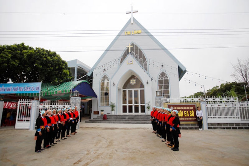 Nhà thờ Tin lành ở xã Ea Sô là nhà thờ Tin lành đầu tiên của đồng bào dân tộc Dao tại huyện Ea Kar.