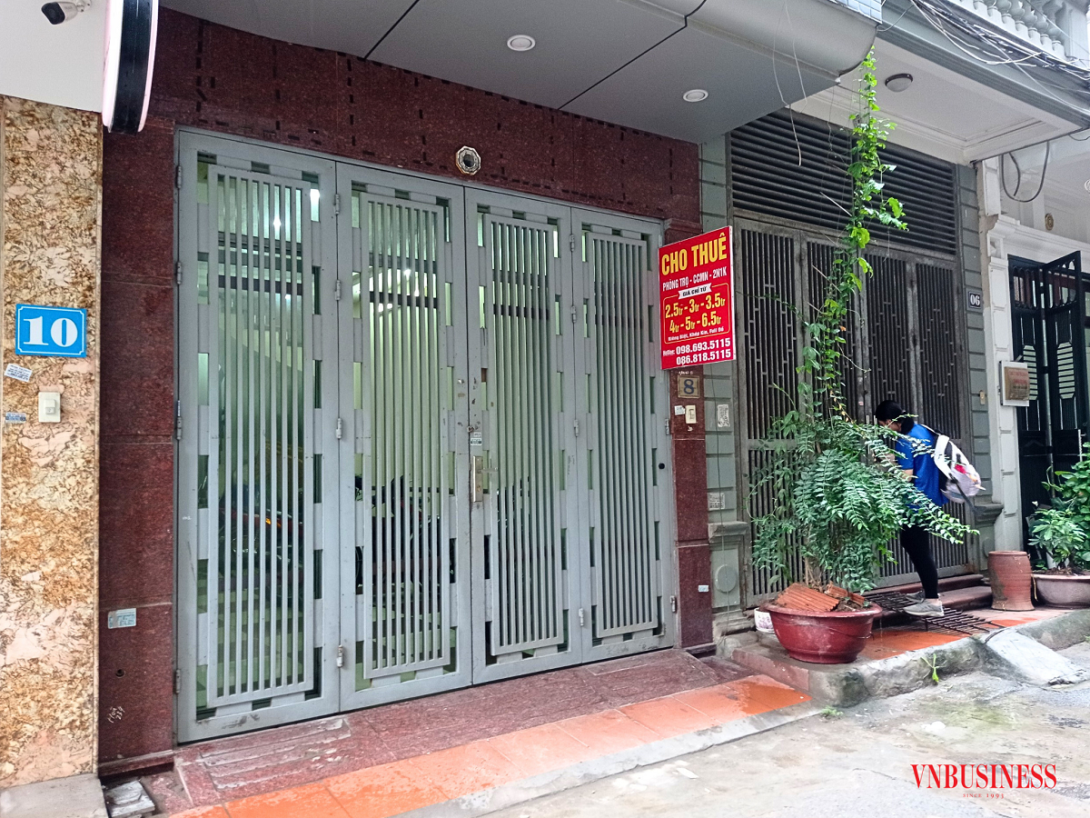 “Làn sóng” tân sinh viên nhập học đổ về Thủ đô đã khiến thị trường nhà trọ cho thuê trở nên sôi động và rục rịch tăng giá.