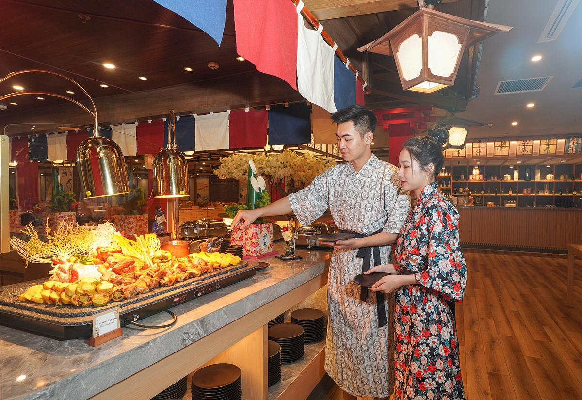 Tắm onsen, ăn món Nhật, đó sẽ là một trải nghiệm Nhật Bản tròn vẹn mà bất cứ ai tới Yoko Onsen Quang Hanh đều thích thú.