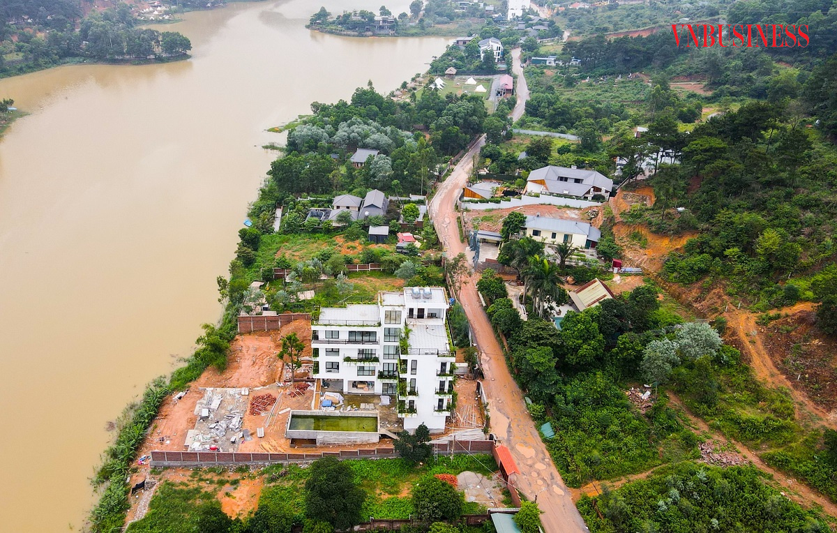 UBND Sóc Sơn dự kiến xử lý triệt các công trình vi phạm bức tử đất rừng, lòng hồ trong thời gian tới.