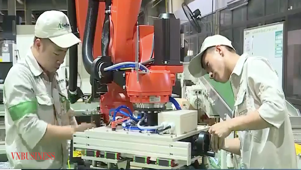 Tính chung 8 tháng năm nay, chỉ số sản xuất công nghiệp của Hà Nội tăng 2,4% so với cùng kỳ năm trước.