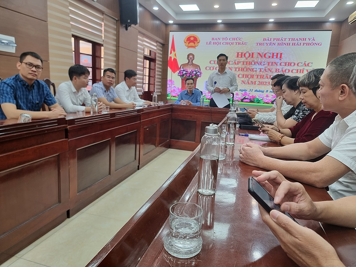 Quang cảnh buổi họp báo Lễ hội chọi trâu Đồ Sơn 2023.