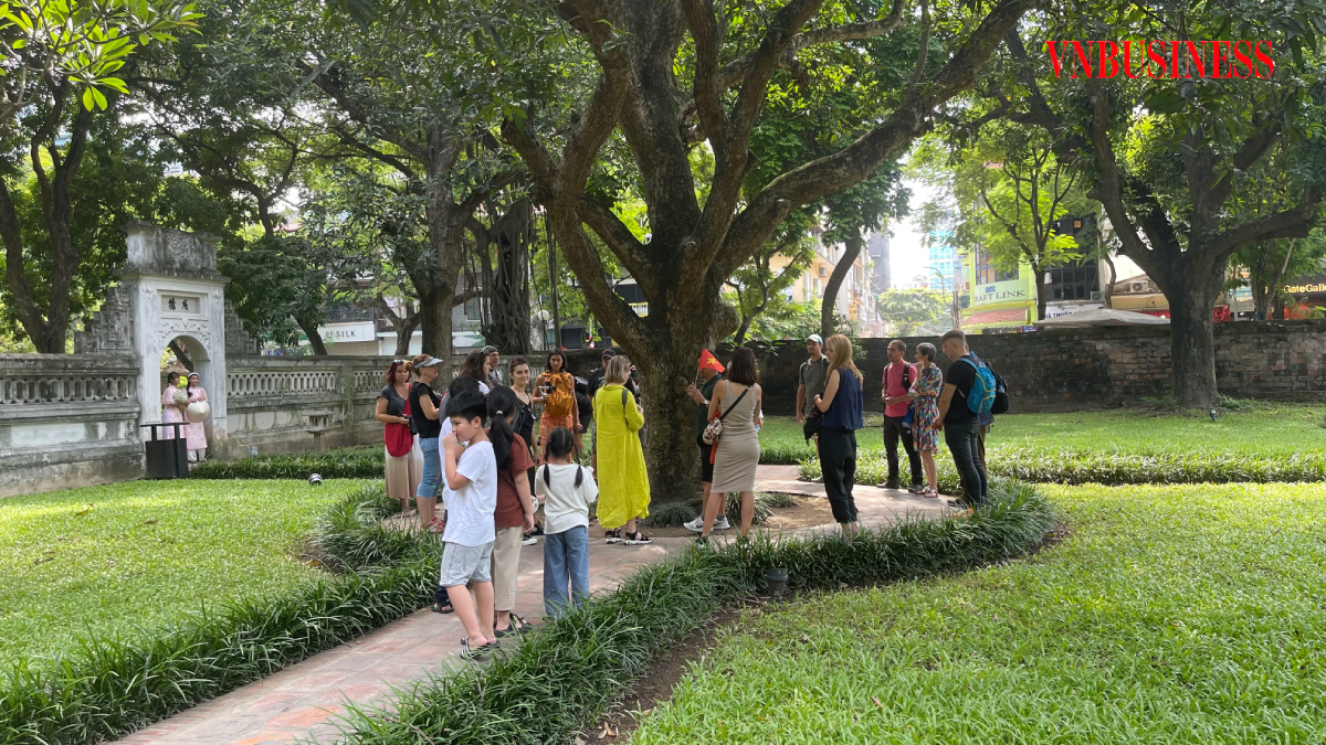 8 tháng đầu năm 2023, tổng khách du lịch đến Hà Nội đạt 16,9 triệu lượt khách, tăng 36,2% so với cùng kỳ năm 2022.