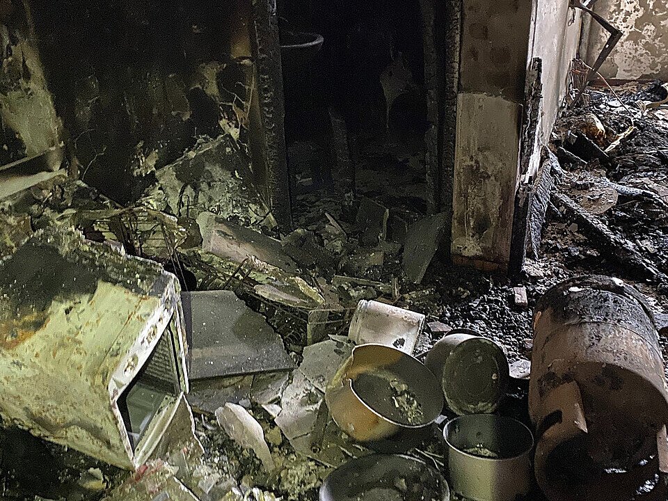 Hiện trường vụ cháy tại chung cư mini số nhà 37 ngách 29/70 phố Khương Hạ, phường Khương Đình, quận Thanh Xuân, Hà Nội