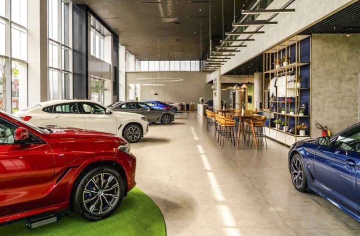 Các sản phẩm BMW được trưng bày trong không gian tăng tính tương tác.