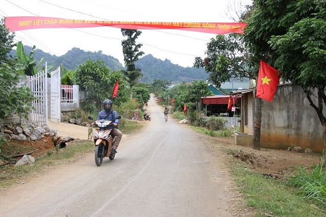 Huyện Mai Sơn tiếp tục nỗ lực phấn đấu đạt chuẩn NTM.