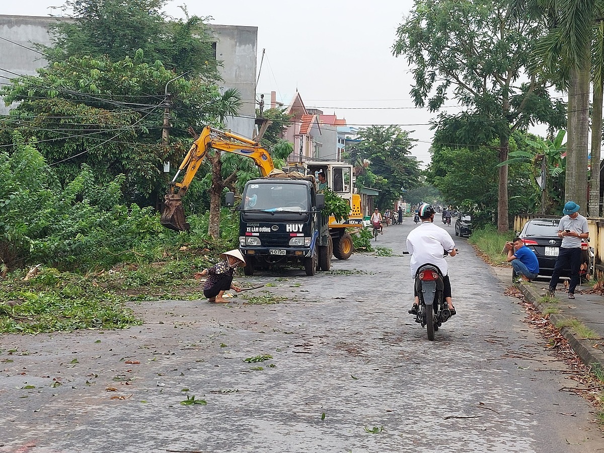 Xã Tân Tiến đang tập trung giải phóng mặt bằng để triển khai xây dựng các công trình giao thông NTM kiểu mẫu.