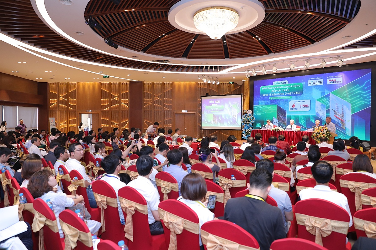 Toàn cảnh Diễn đàn Đảm bảo an ninh năng lượng để phát triển kinh tế bền vững ở Việt Nam.