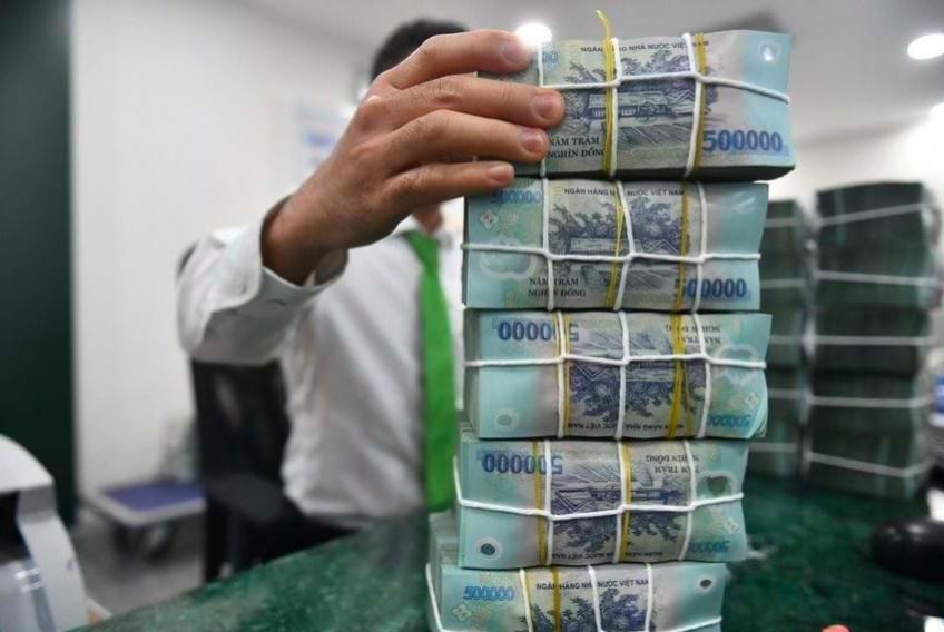 Tại nhiều doanh nghiệp hiện nay, đòn bẩy tài chính dựa trên khoản vay ngân hàng rất lớn vì phụ thuộc vốn ngân hàng.