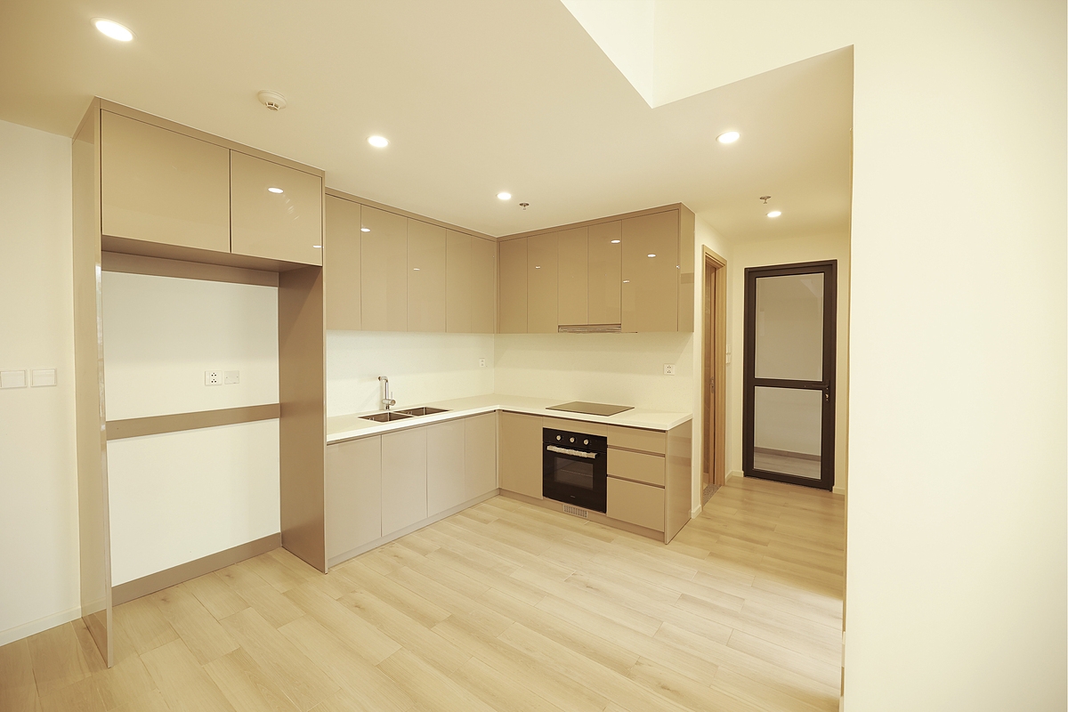 Căn hộ Masteri Centre Point hoàn thiện theo chất lượng chuẩn quốc tế, bàn giao hệ tủ bếp và đầy đủ nội thất liền tường cao cấp.