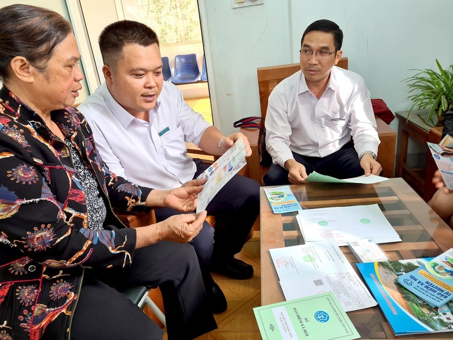 Việc giảm số năm đóng BHXH sẽ tạo cơ hội cho những người tham gia muộn &lpar;45-47 tuổi mới bắt đầu tham gia&rpar;