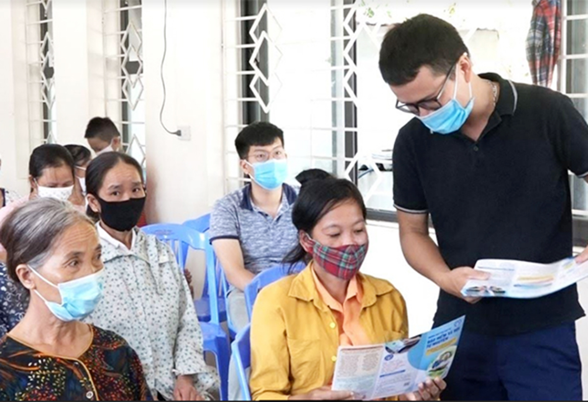 Tham gia BHXH tự nguyện giúp người lao động tự do có của để dành khi về già.