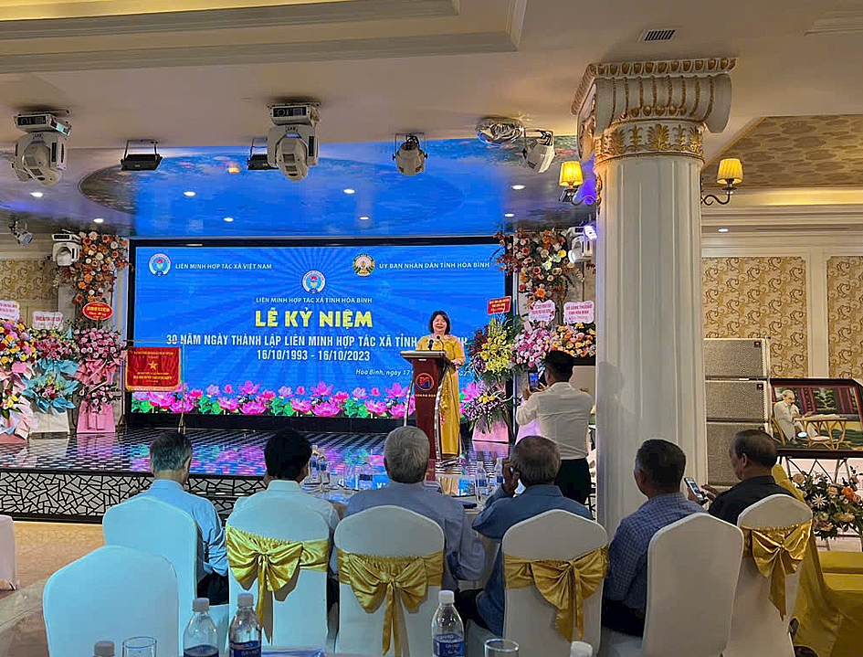 Chủ tịch Liên minh HTX Việt Nam Cao Xuân Thu Vân phát biểu tại lễ kỷ niệm.