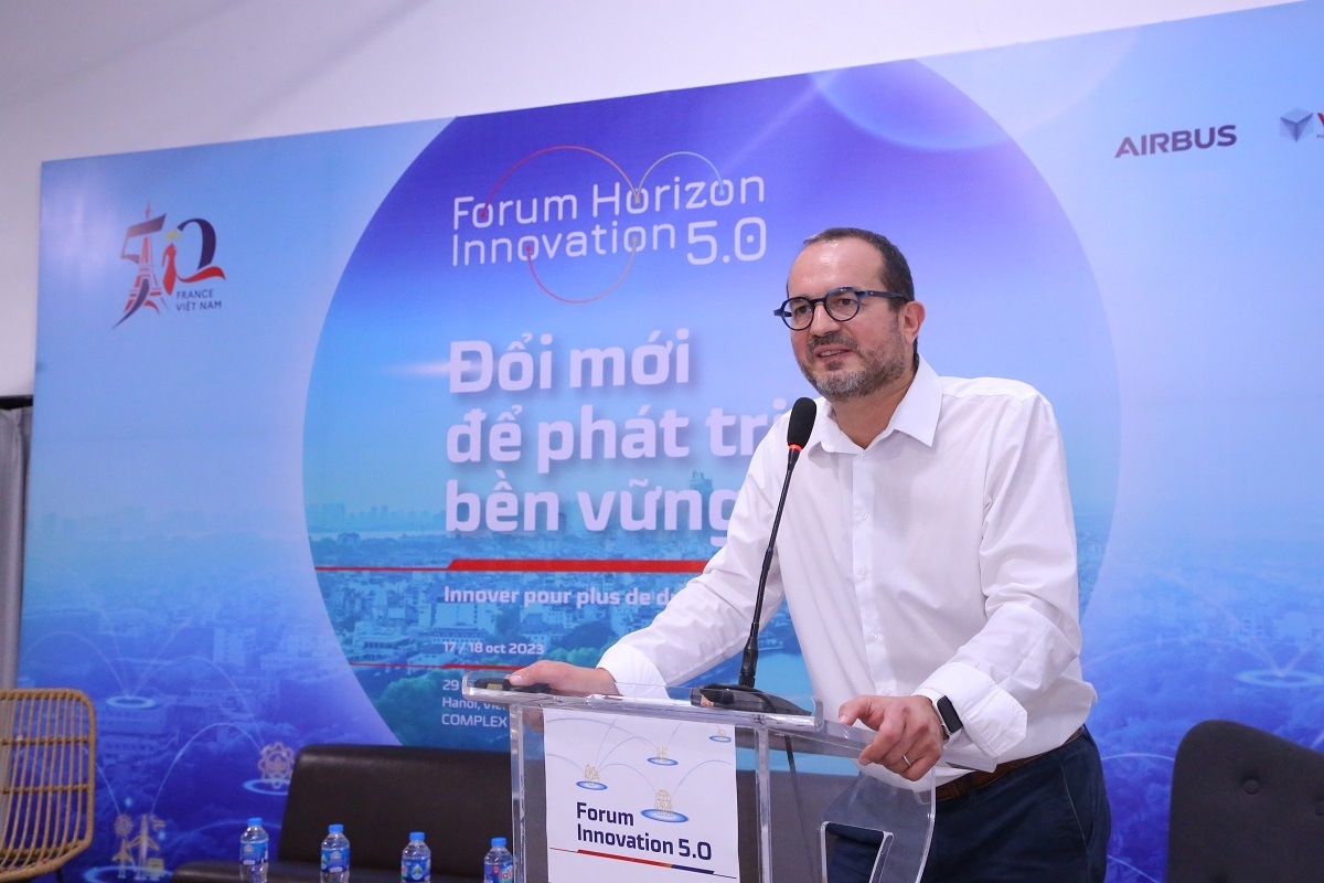 Ông Pierre Andrieu, Giám đốc phụ trách Đổi mới Sáng tạo tại Airbus Commercial & International, cho biết: “Airbus hy vọng tiếp tục hợp tác với các đối tác tại Việt Nam trong các dự án và công nghệ quan trọng để cùng nhau tiến tới tương lai.